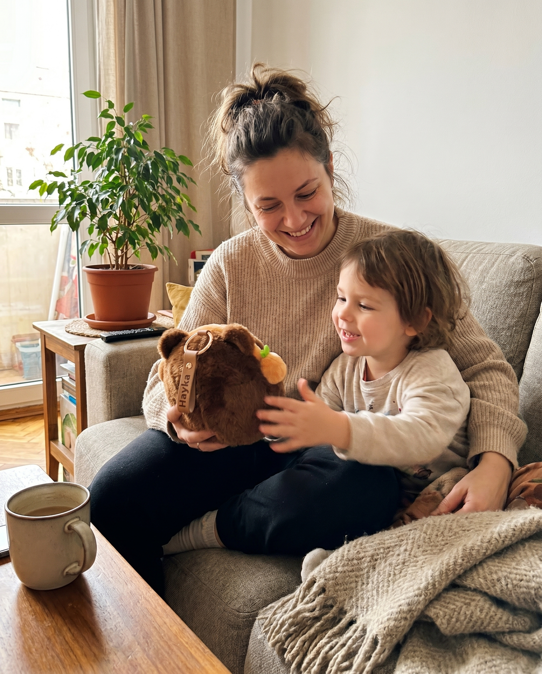 Jucării educative cu inteligență artificială: cum alegi cadoul care chiar îți dezvoltă copilul